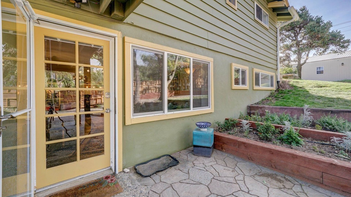 Howard Apartment | River Place Retreat, Unit 4- Cozy Condo on the Arkansas River