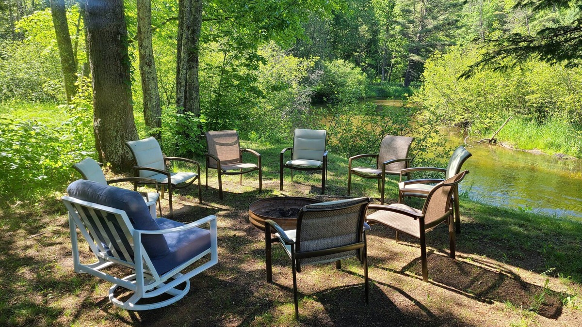 Irons Cabin | River Ranch Rental - Cabin in the woods-fishing, relaxation, wildlife, river