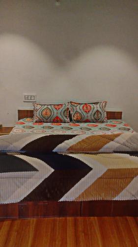 Shamshi House | River side cafe guest cottage