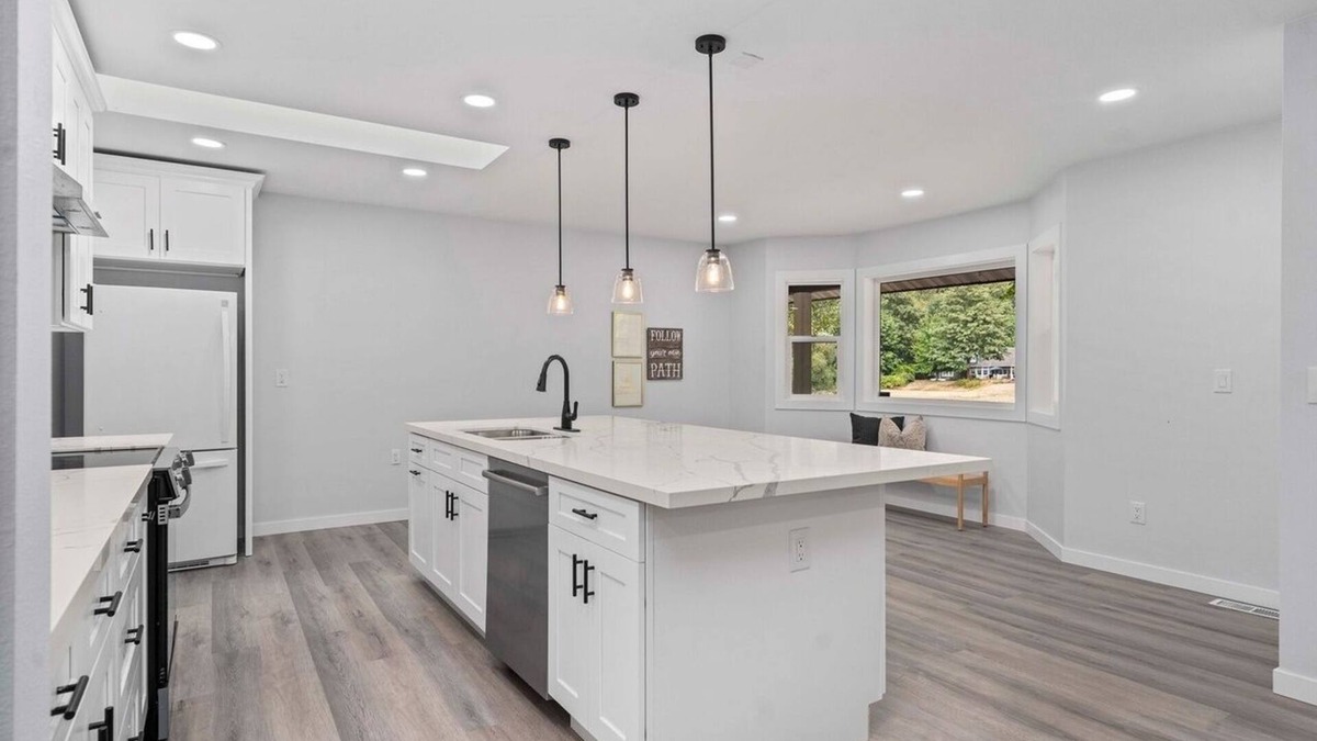Auburn House | River Side Spacious 4-bedroom house in peaceful Auburn
