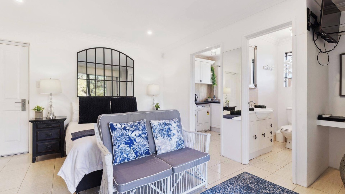 Maylands Apartment | River Suite. Rest, Revitalise, Relax