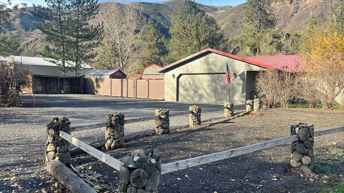 Nez Perce County House | River Time House - Enjoy the Clearwater River in this lovely 3 bedroom home.