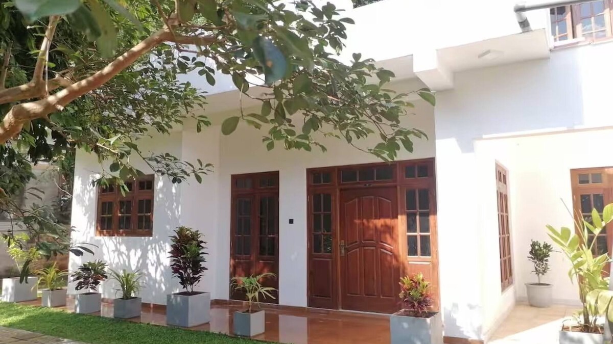 Kandy Apartment | River Valley Holiday Retreat- 3BR Holiday Home