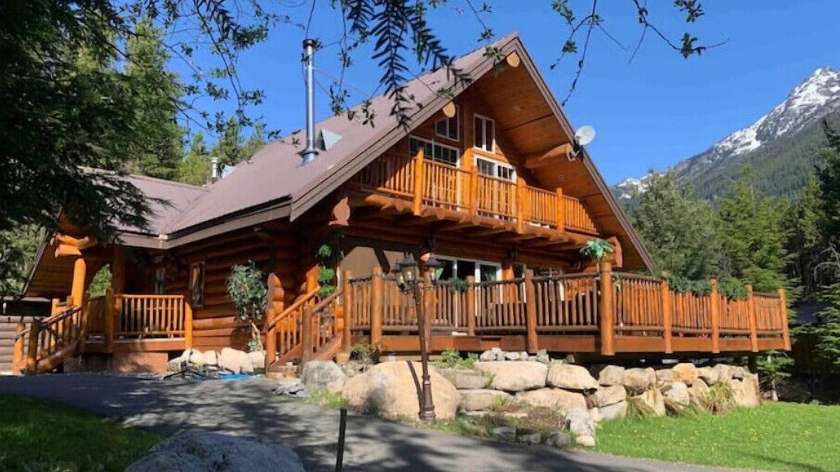 Popkum Ski Chalet | River Valley Lodge - The Best of BCn