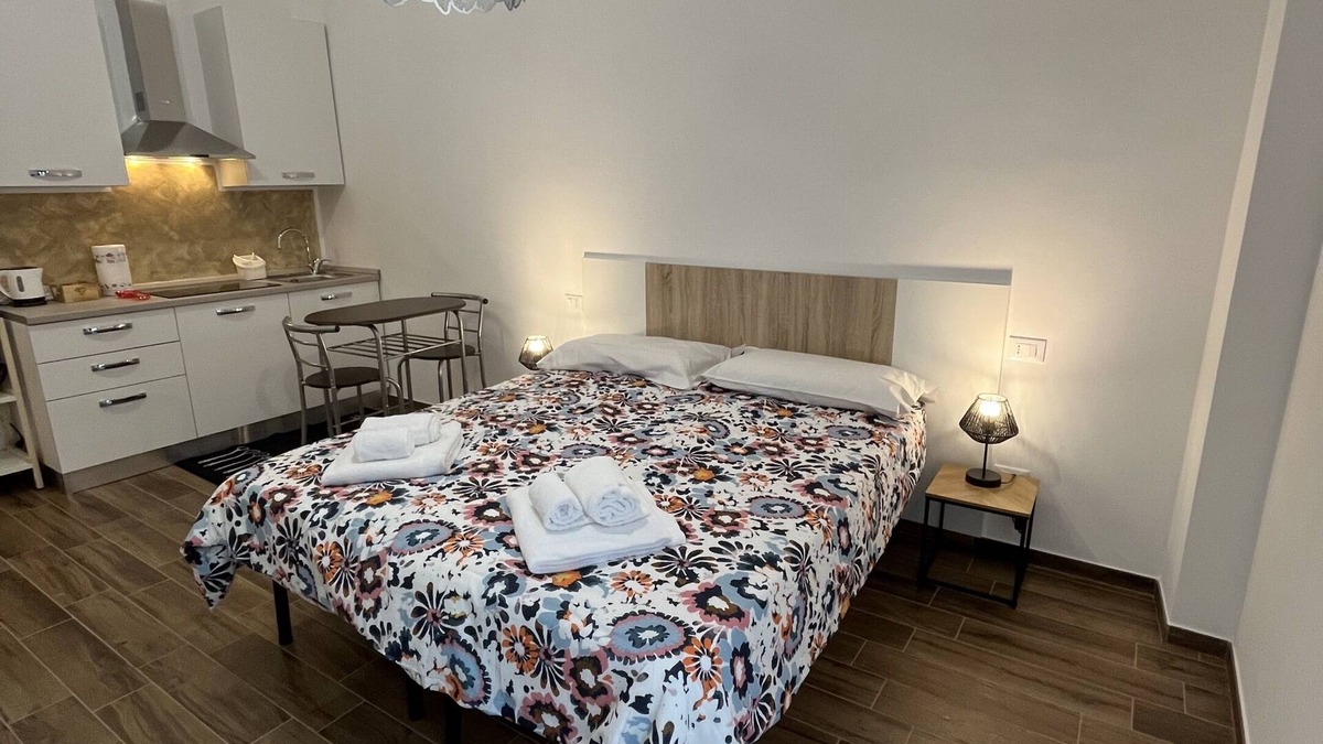 Borgatella Apartment | River View Apartment - SILVER