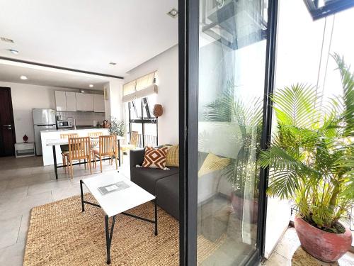 Mean Chey Apartment | River View 1 Bedroom and study unit