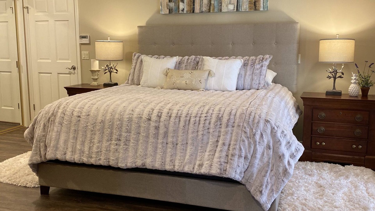 Burley House | RIVER VIEW CONDO FUN FAMILY Clean Luxurious Sleeps 6-8 Burley, ID