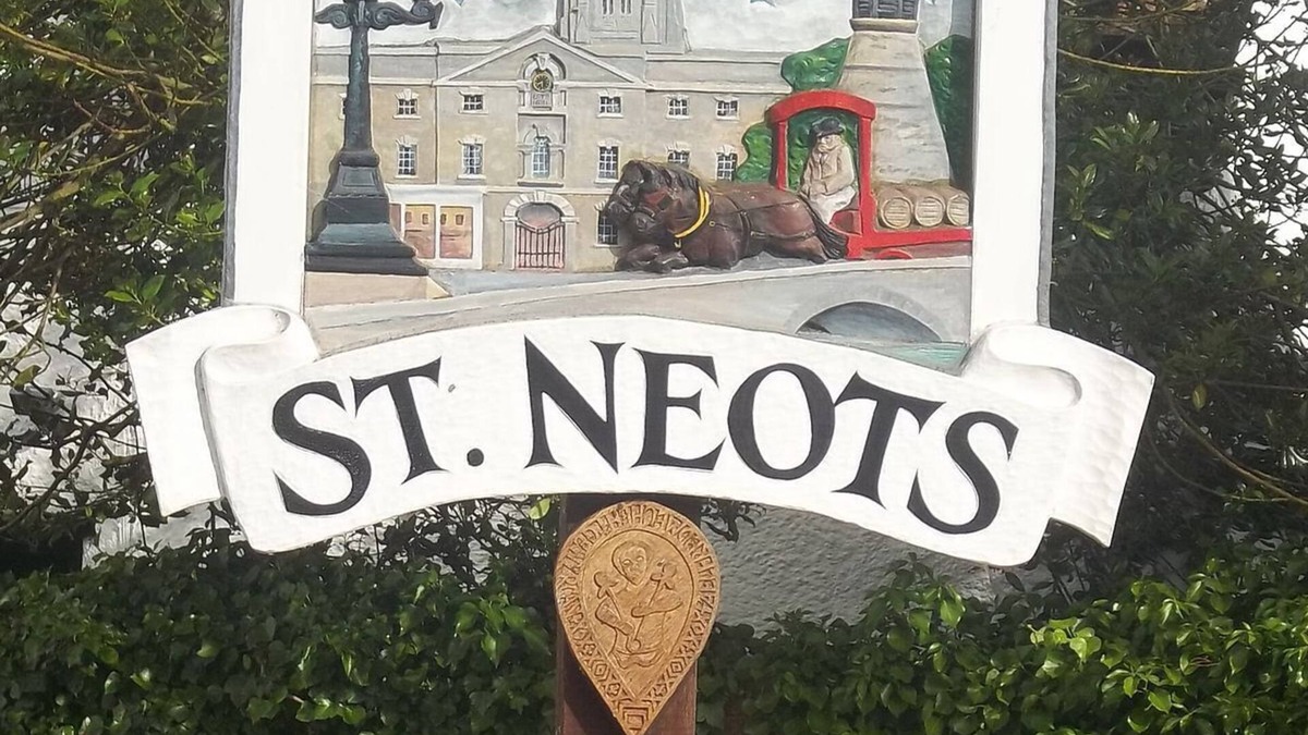 St Neots House | River View House in the Heart of St Neots