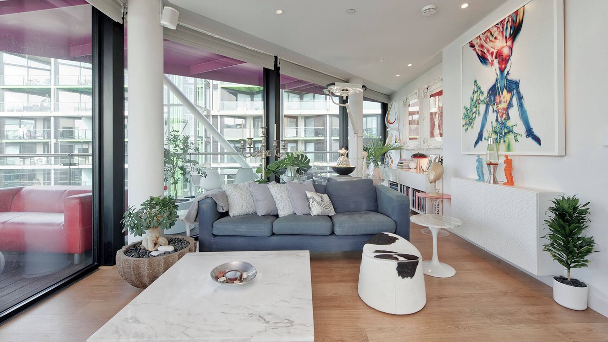 Nine Elms Apartment | River-View Spectacular, by Veeve