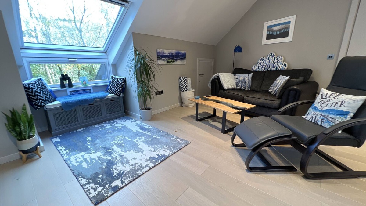Backbarrow Apartment | River Vista Retreat: ⭐️⭐️ ~NEW~ Luxury Apart. with Views, Parking & Bike storage⭐️⭐️