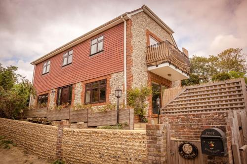 Alfriston Villa | Riverbank Cottage - idyllic riverside country cottage on South Downs