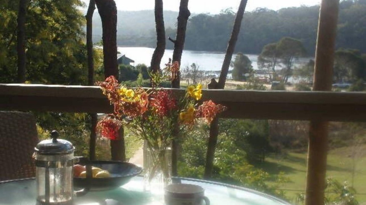 Gipsy Point Bed & Breakfast | Riverbed on the water
