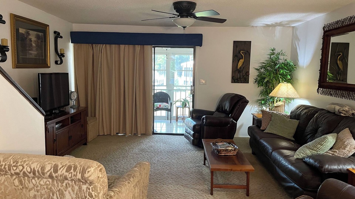 Welaka Condo | Riverbend - 2 Bedroom waterfront condo with spectacular views!