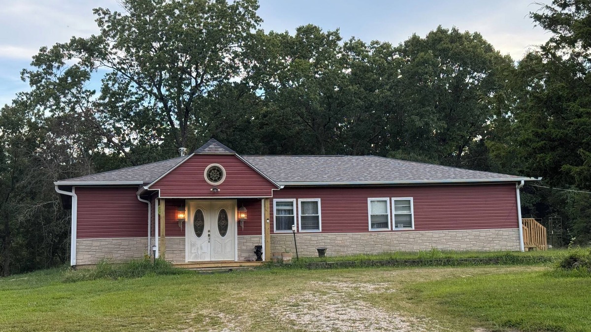 Leasburg House | Riverbend Getaway 134-Luxury & Comfort sleep 20+ nearby-swim, float, hike, relax