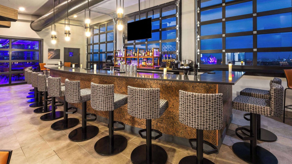 Ashtabula Hotel | Riverbend Hotel and Suites, Trademark Collection by Wyndham