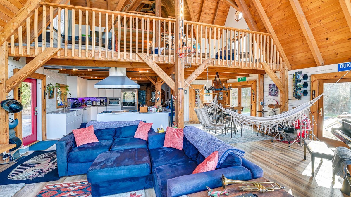 Newtonville Cabin | Riverfront A-Frame Cabin in Troy w/Pool & Dock!