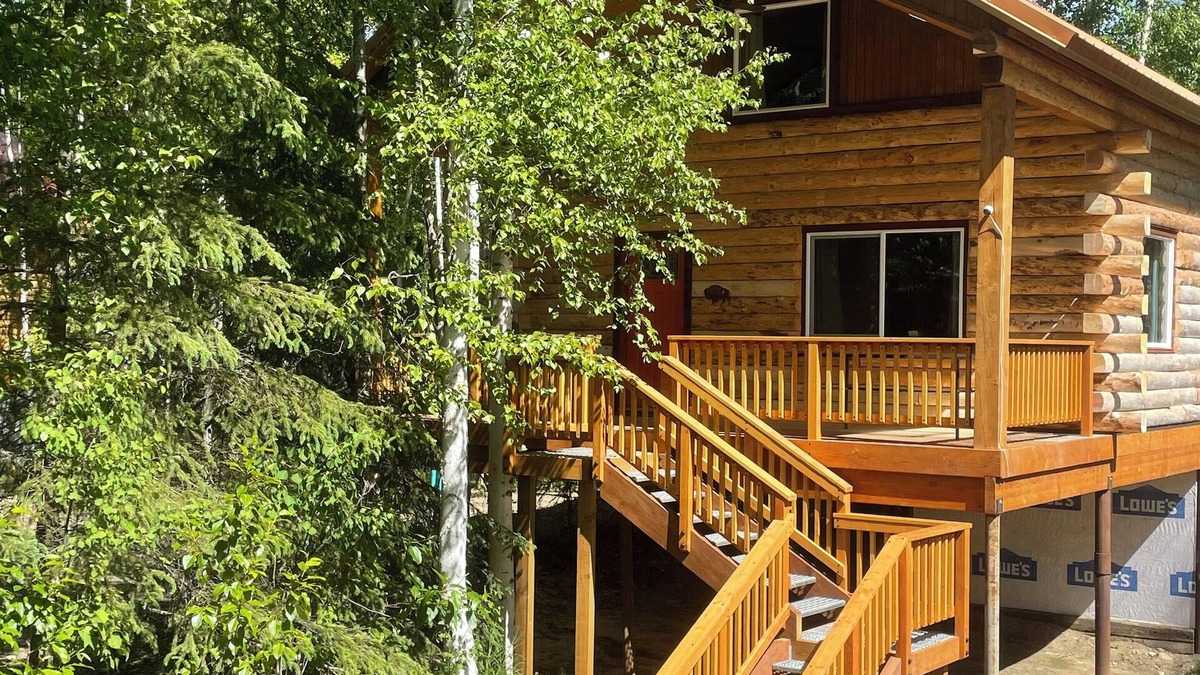 Houston Cabin | Riverfront, Authentic, Luxury Log Cabin-Bison