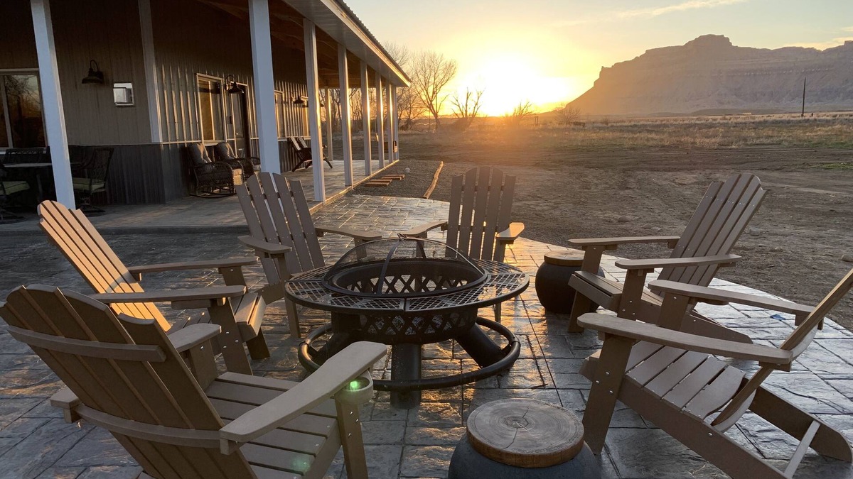 Green River House | Riverfront Barndominium close to Utah National Parks