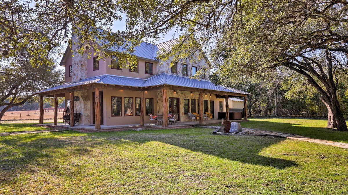 Blanco House | Riverfront Blanco Home w/Shaded Porch + Hot Tub