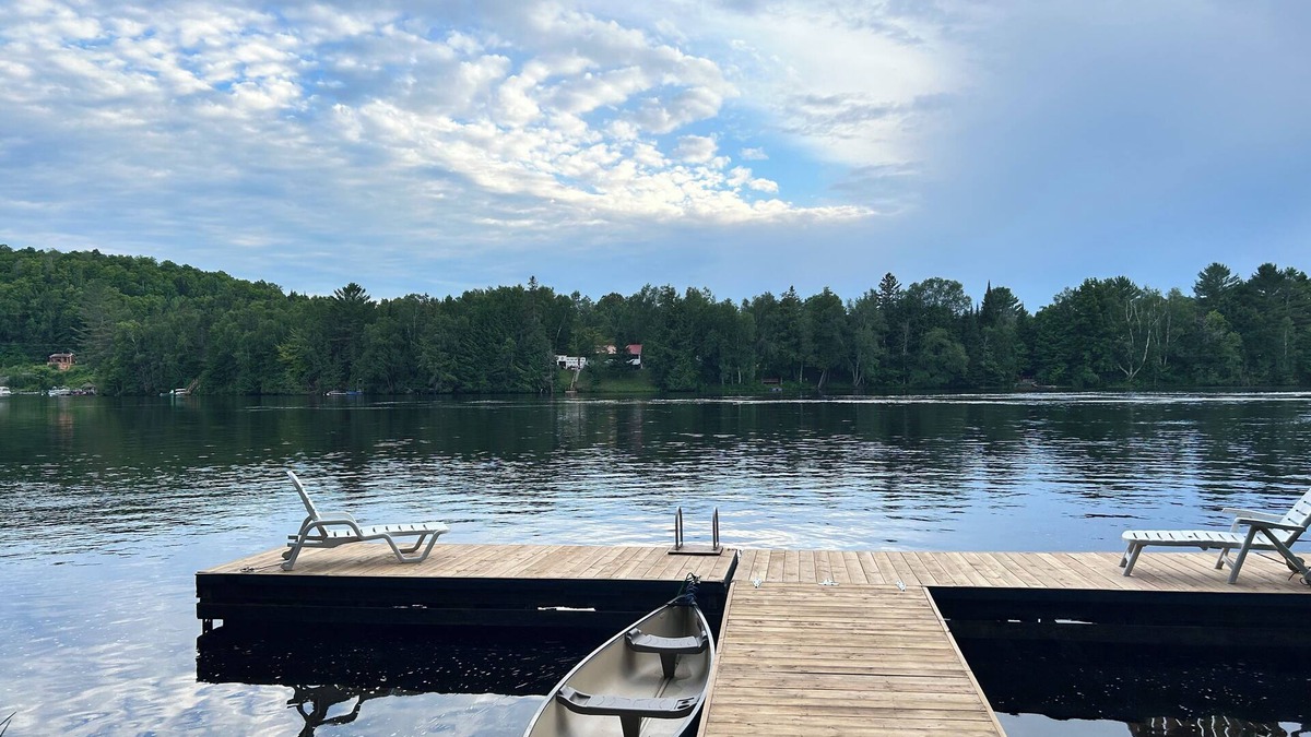 Notre-Dame-du-Laus Cottage | Riverfront cozy getaway