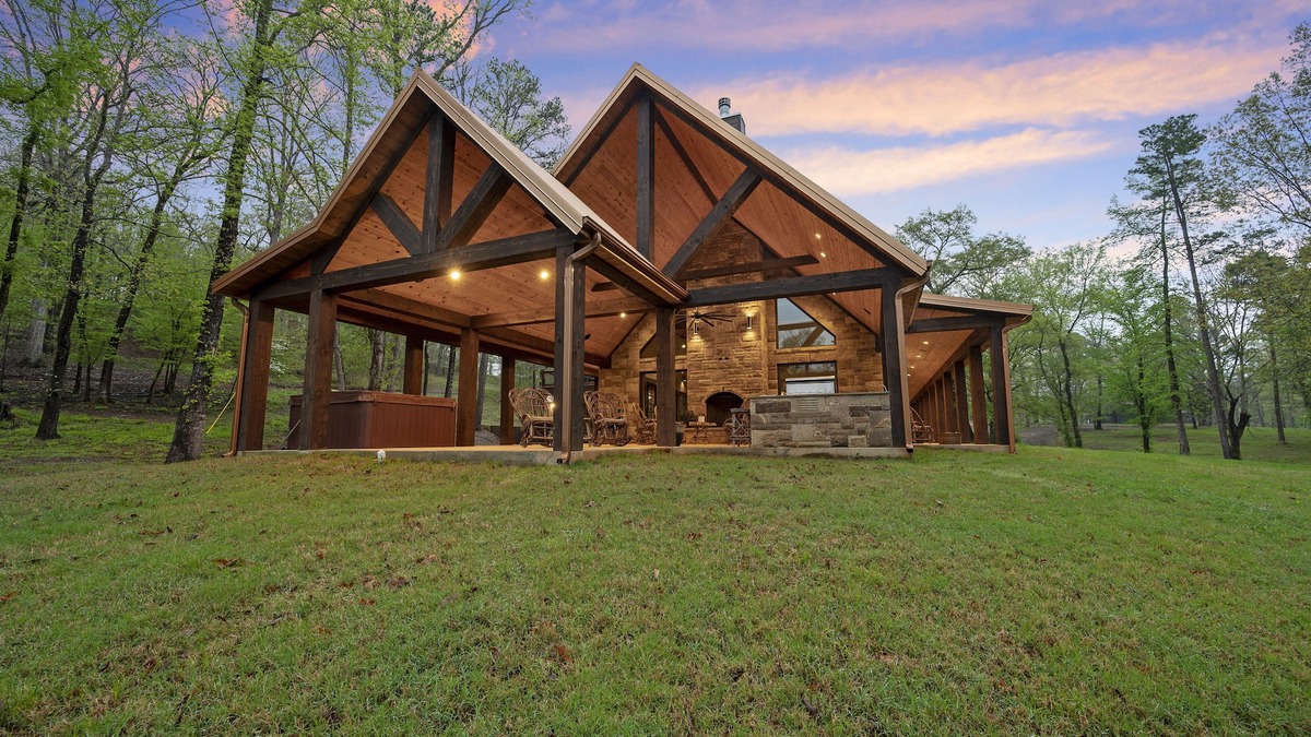 Golden Cabin | Riverfront Cabin-160 acres/Mtn & River Views!Hiking &ATV Trails!Kayaks Provided!