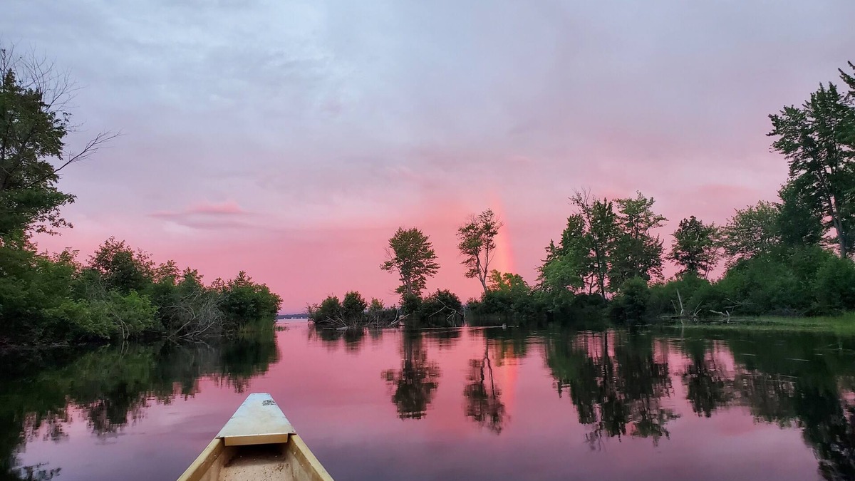Killaloe House | Riverfront Caravan seconds from Bonnechere Provincial Park