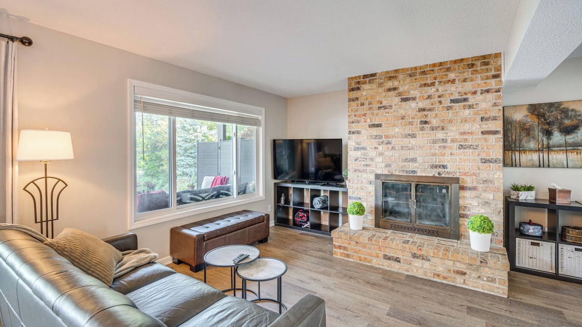 Champlin House | Riverfront Champlin Townhome w/Deck & Water View!