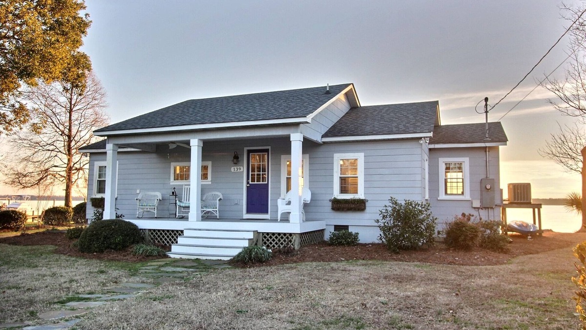 River Road Cottage | Riverfront Cottage Close To Washington, Bath And Belhaven!
