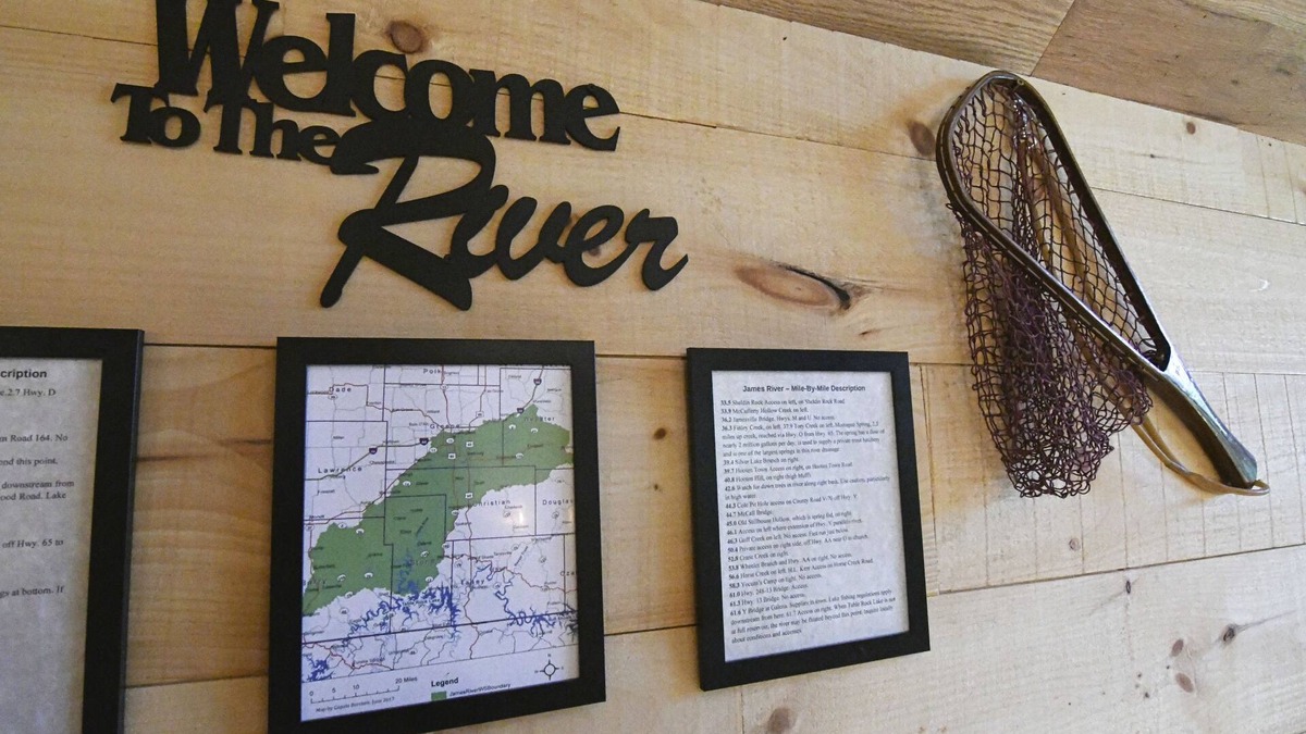 Nixa Cabin | Riverfront custom built cabin offering the best of the Unique Ozarks