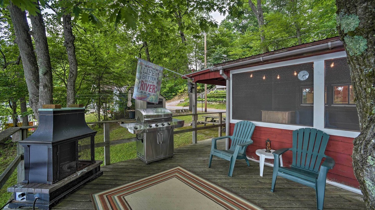 Lake Luzerne Cabin | Riverfront Escape w/Dock: 19 Mi to Saratoga!