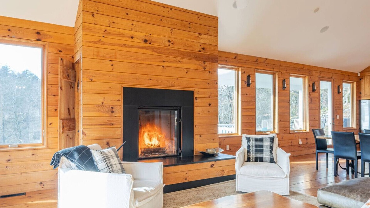 Town of Marbletown Apartment | Riverfront Estate w/Swimming Pond & Hiking Trails