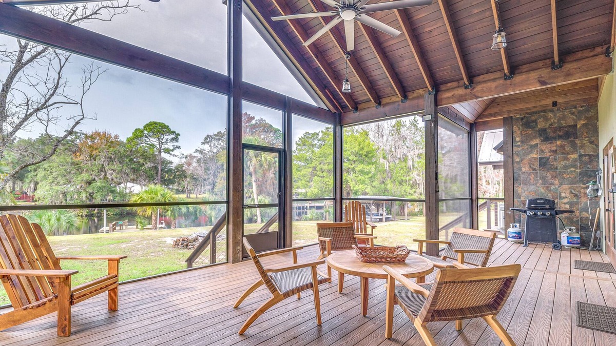 Crystal River House | Riverfront Fisher’s Paradise in Florida w/Dock!