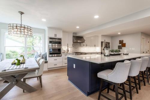 Crownsville House | Riverfront Hangar