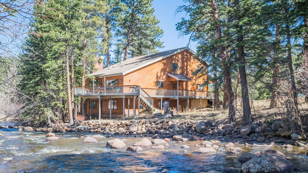 Aspen Brook House | Riverfront, hiking from the front door, minutes to RMNP