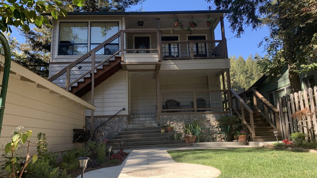 Monte Rio House | Riverfront Home, close to beach and restaurants