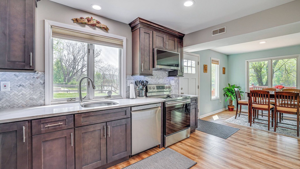 Finesville House | Riverfront Home in Phillipsburg w/Deck & Yard!