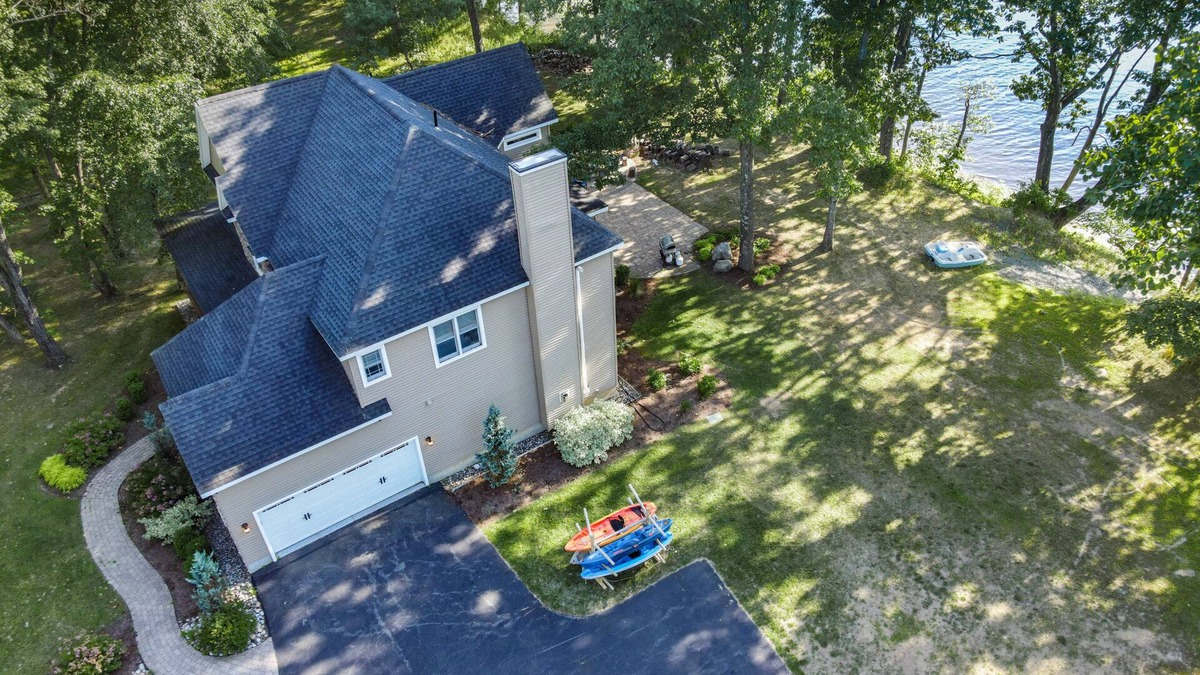 Johnsonville House | Riverfront home on the Hudson, minutes to Saratoga