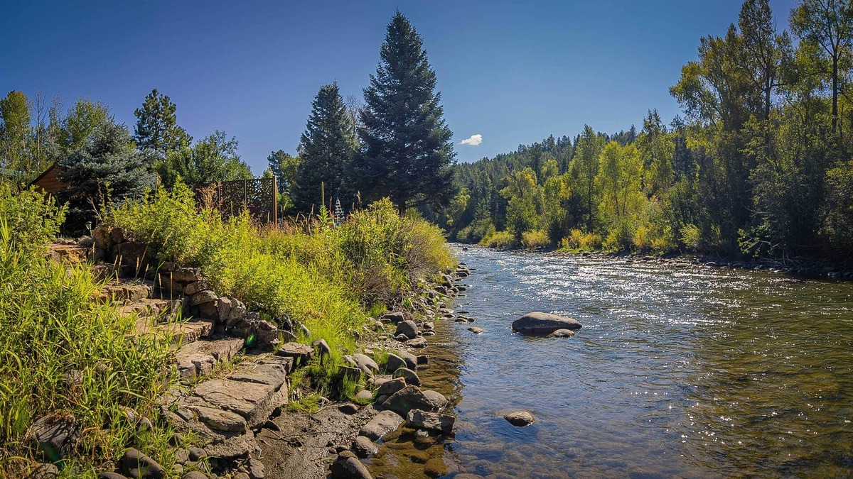San Juan River Village House | Riverfront Home w/Hot Tub ~ 19 Mi to Wolf Creek!