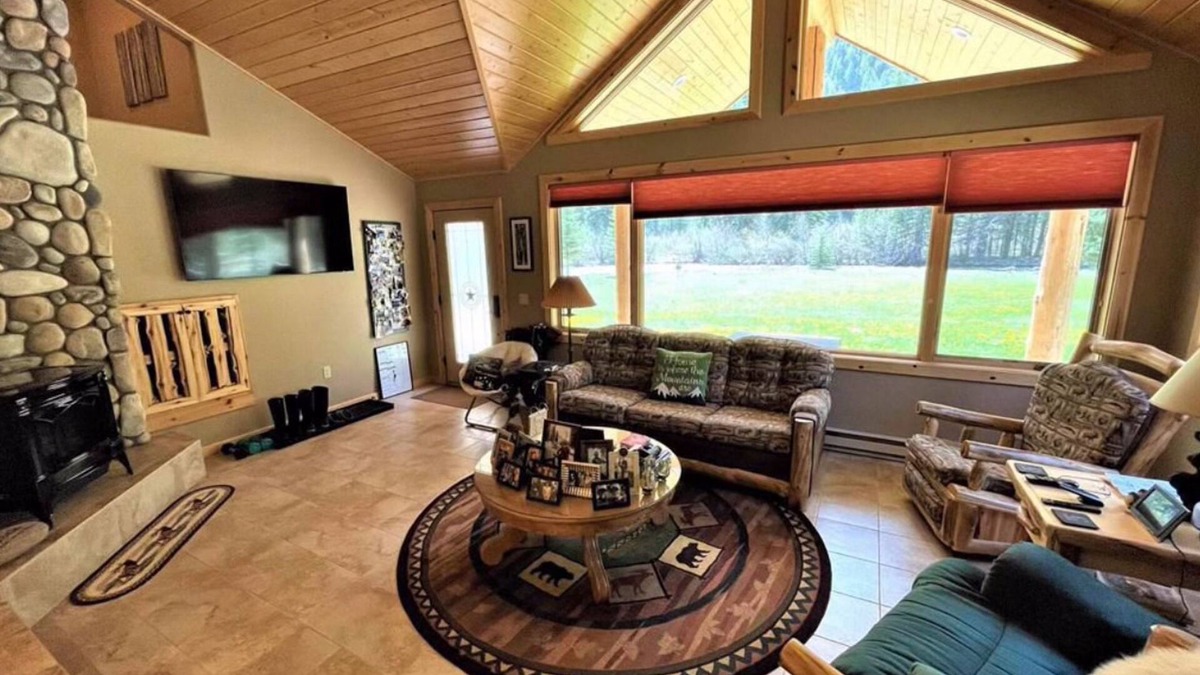 South Fork House | Riverfront home with amazing views, fireplace & washer/dryer