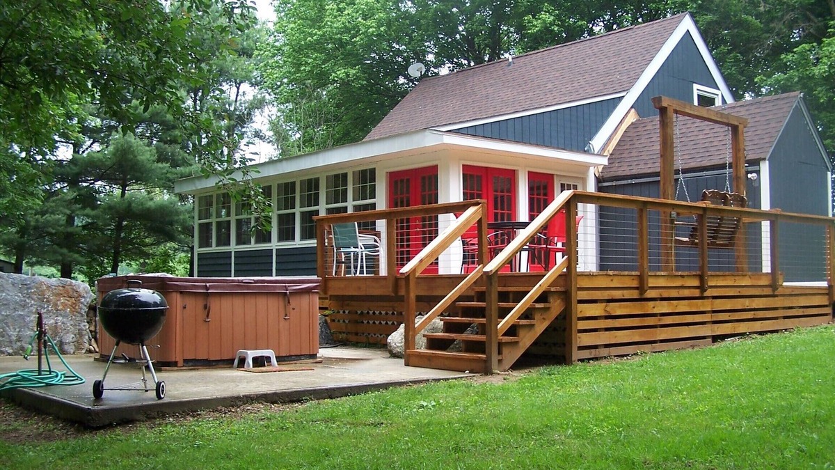Luray Cabin | RIVERFRONT, large private property, close to the town of Lura