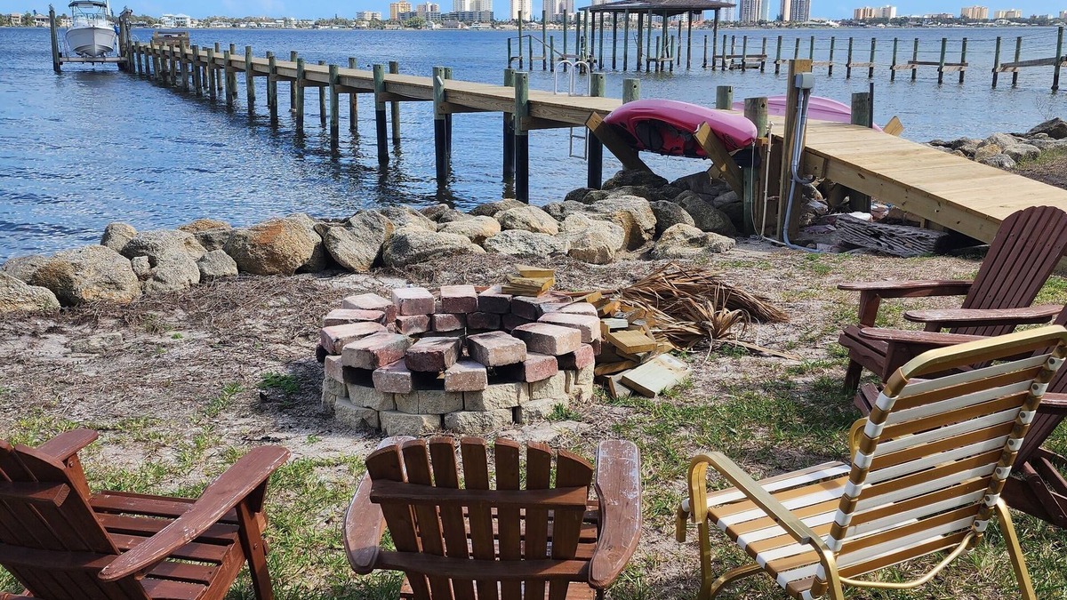 South Daytona House | Riverfront Oasis - Family Friendly