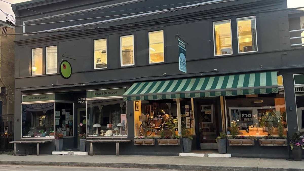 Narrowsburg Apartment | Riverfront on main street Narrowsburg - a vacationer's playground