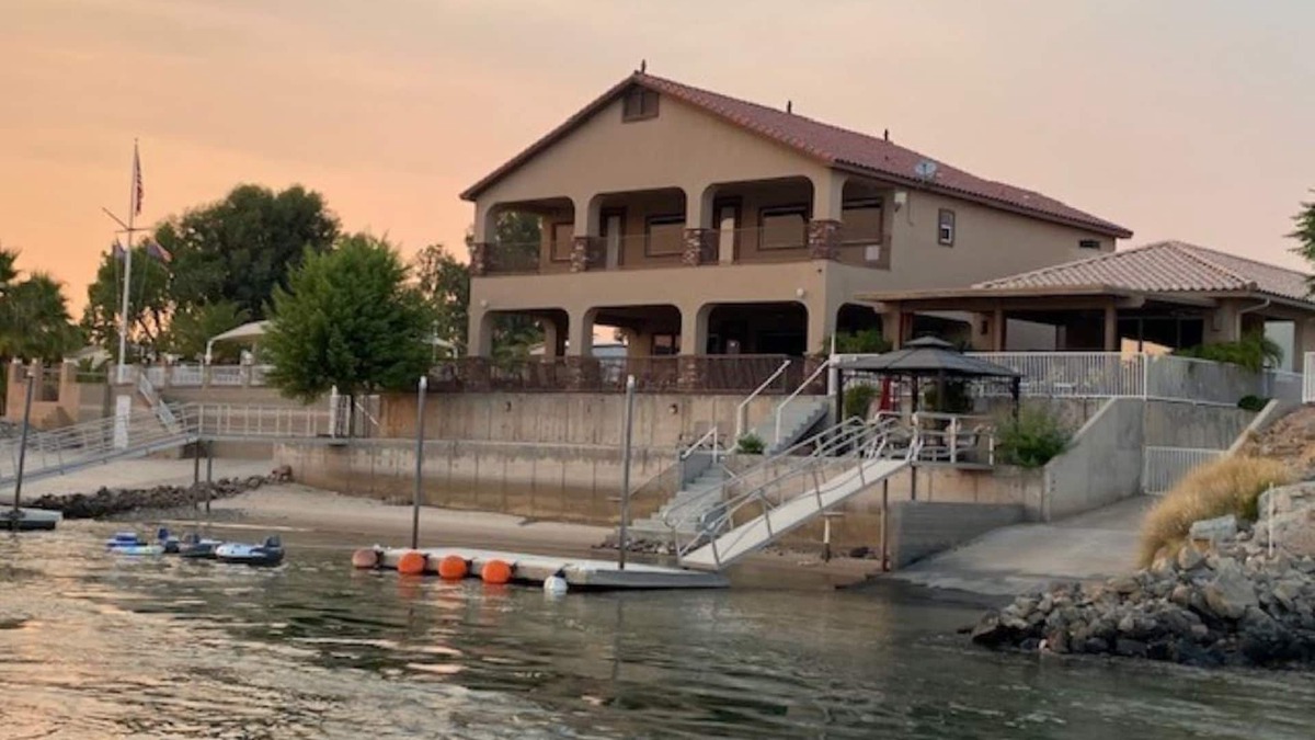 Mohave Valley House | RIVERFRONT PARADISE OASIS W/PRIVATE BEACH & BOAT DOCK
