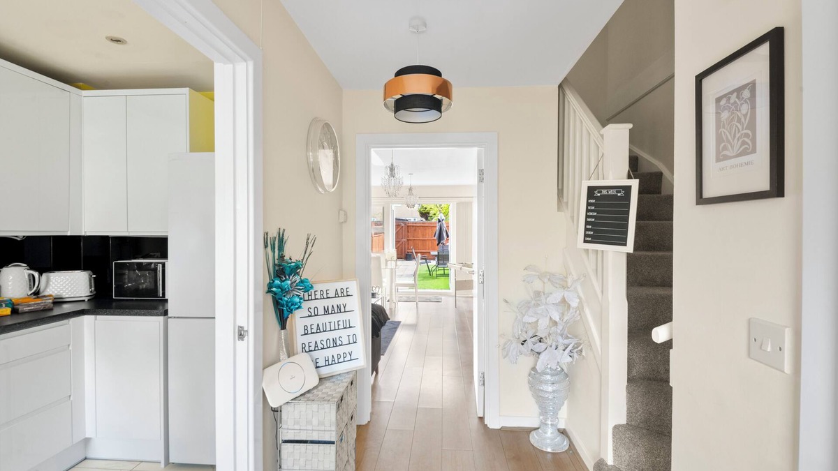 Reading House | Riverfront Retreat in Reading with parking