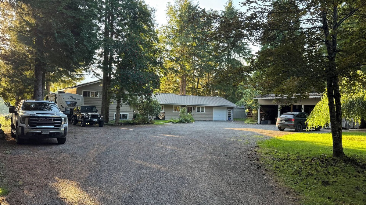 Terrace House | Riverfront Retreat on the Skeena
