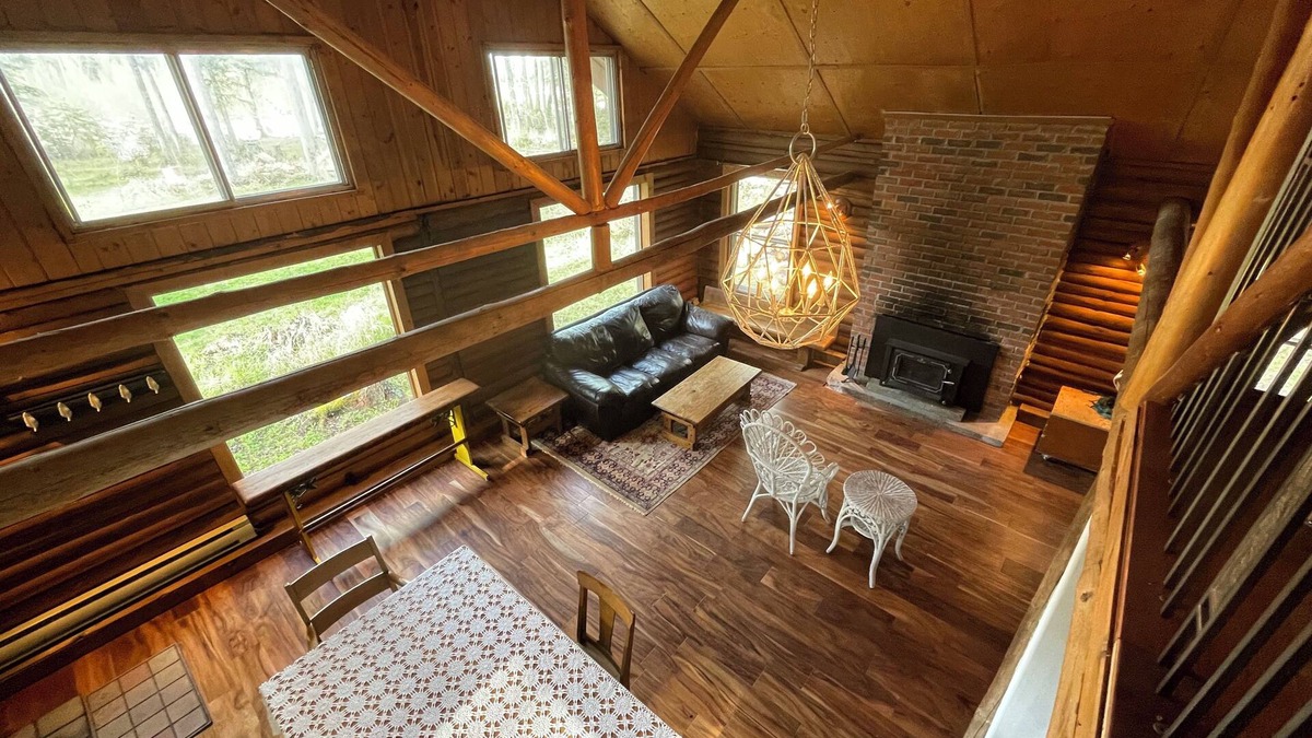 Central Alberta Cabin | Riverfront Rustic Cabin