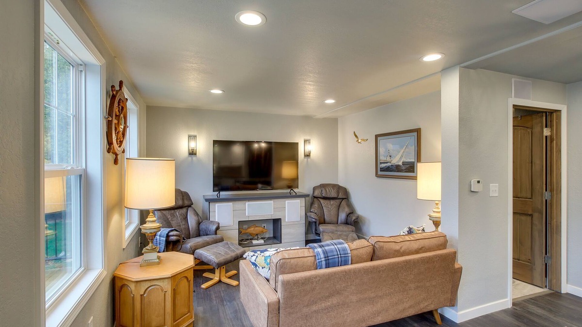 Two Rivers House | Riverfront Two Rivers Vacation Rental By Beaches