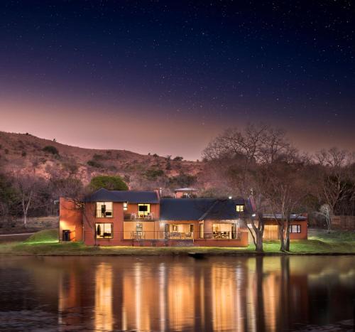 Protea Ridge Hotel | Riverhorse Lodge