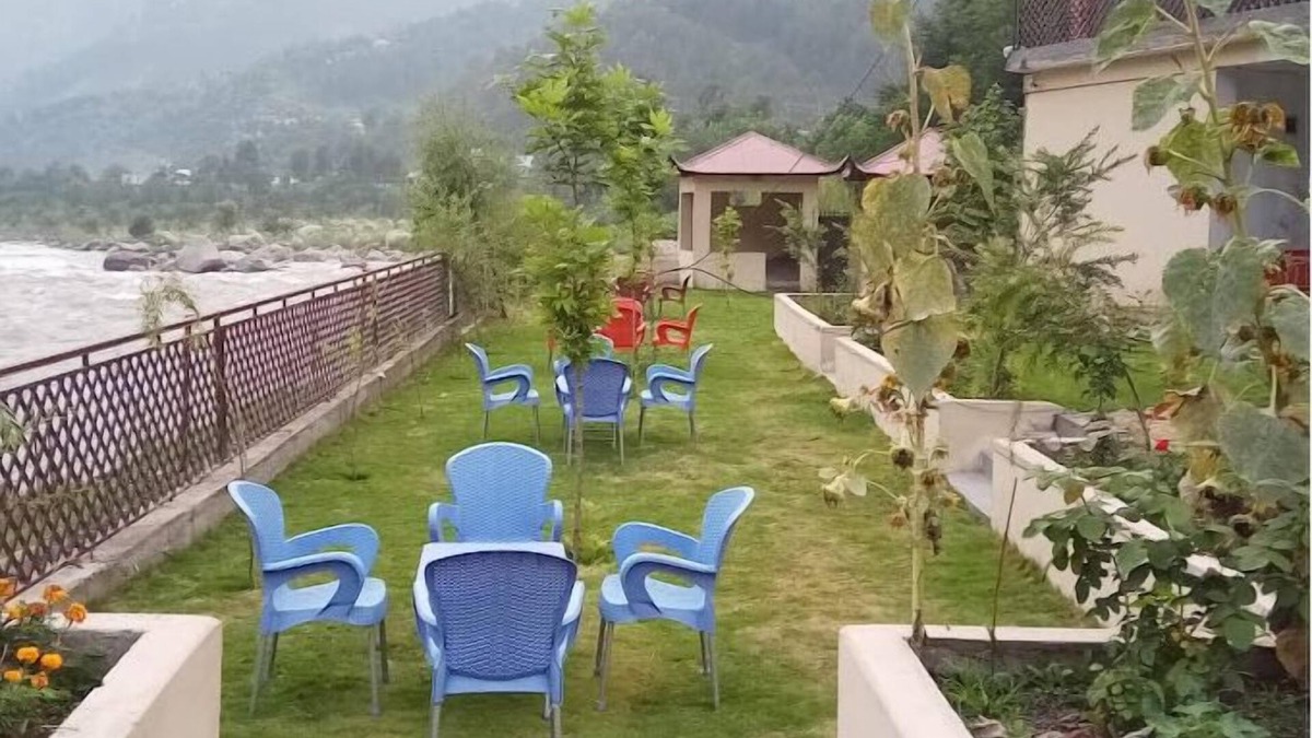 Balakot Hotel | Riveria The Edge Hotel