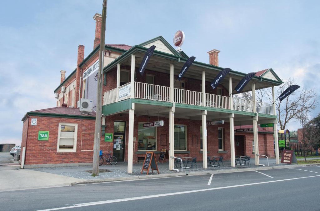 Holbrook Hotel | Riverina hotel
